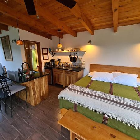 Refugio Del Volcan Casitas Сан-Педро-Ла-Лагуна Экстерьер фото